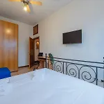 Apartamento I Host - Muratori 54 *