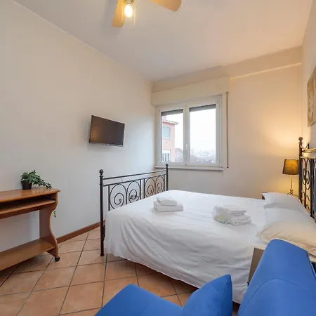 I Host - Muratori 54 * Mailand