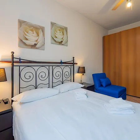 I Host - Muratori 54 *